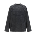 Wash and make old frayed hoodies with water
